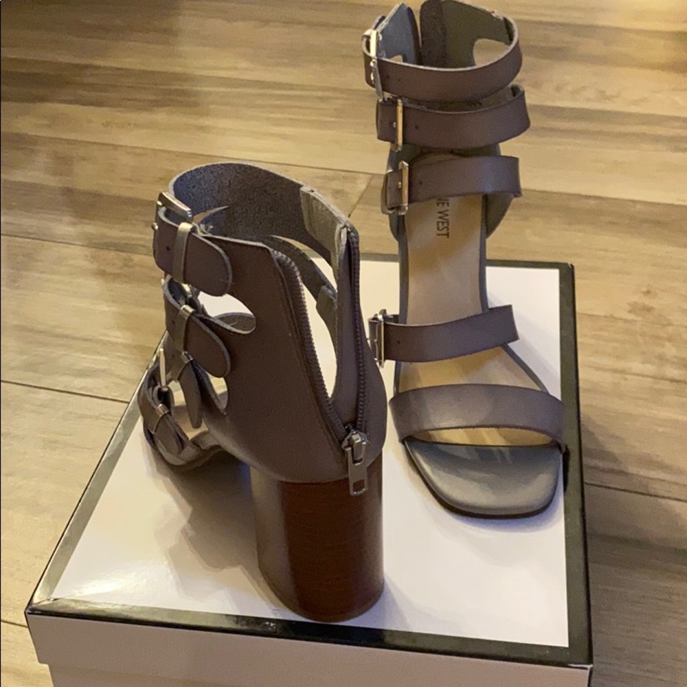 Shoes - Picture 3 of 11